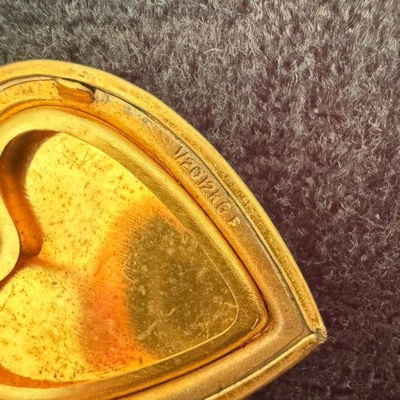 Gold Heart Shaped Locket - Picture 3 of 6